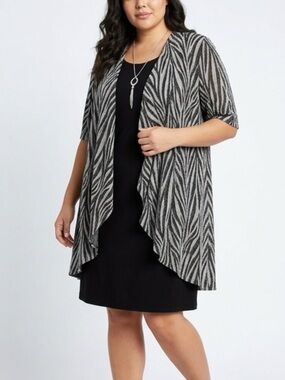 New R & M Richards Silver and Black Zebra Print Dress with Necklace